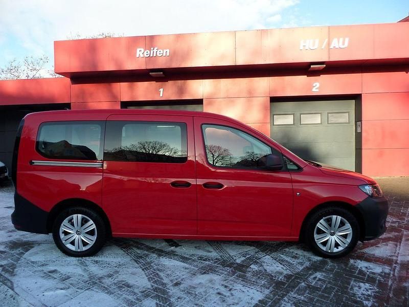 Gebraucht VW Caddy Maxi 122 PS (89 kW) 2022 Rot Van / Kleinbus