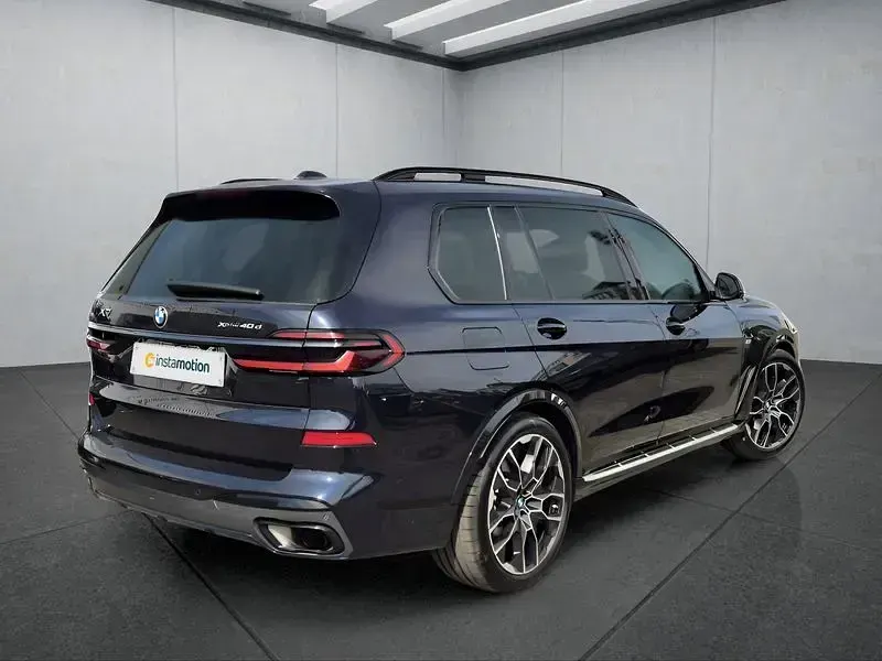 Gebraucht BMW X7 352 PS (258 kW) 2025 Schwarz SUV