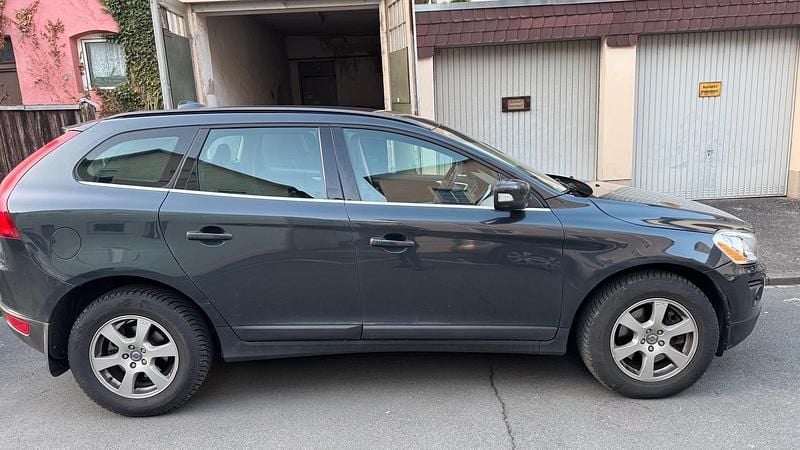 Gebraucht Volvo XC60 163 PS (119 kW) 2009 Grau SUV