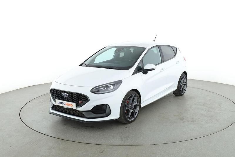 Weiß Gebraucht 2022 Ford Fiesta ST Kleinwagen | 22.840 € (Fairer Preis) - Bild 1/3
