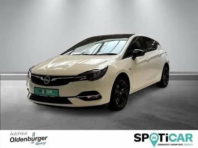 Schneeweiss Gebraucht 2021 Opel Astra Kleinwagen | 17.745 € (Superpreis) - Bild 1/4