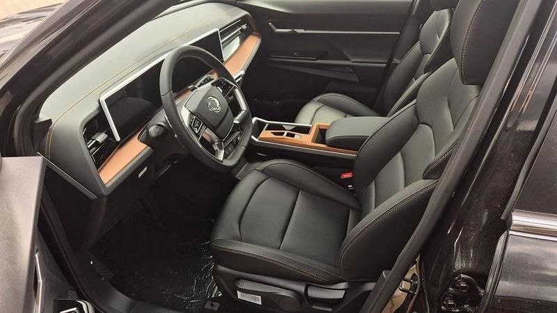 Neu KGM Torres 163 PS (119 kW) 2025 Space black SUV