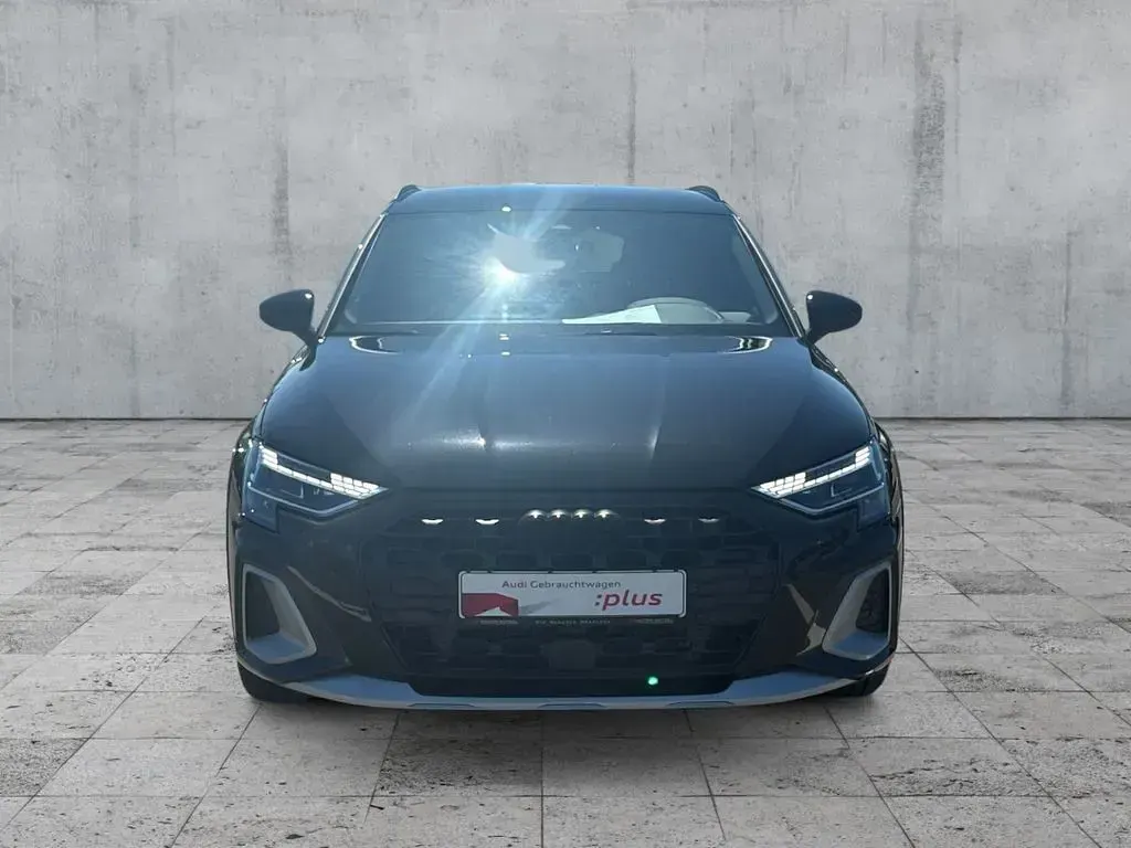 Gebraucht Audi A3 Performance 204 PS (150 kW) 2025 Mythosschwarz metallic Limousine
