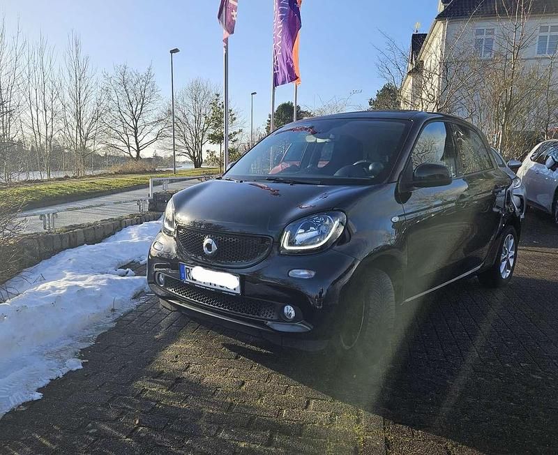Gebraucht Smart ForFour Passion 71 PS (52 kW) 2016 Schwarz Kleinwagen