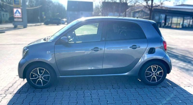 Gebraucht Smart ForFour Electric Drive Passion 60 kW (82 PS) 2020 Grau Kleinwagen