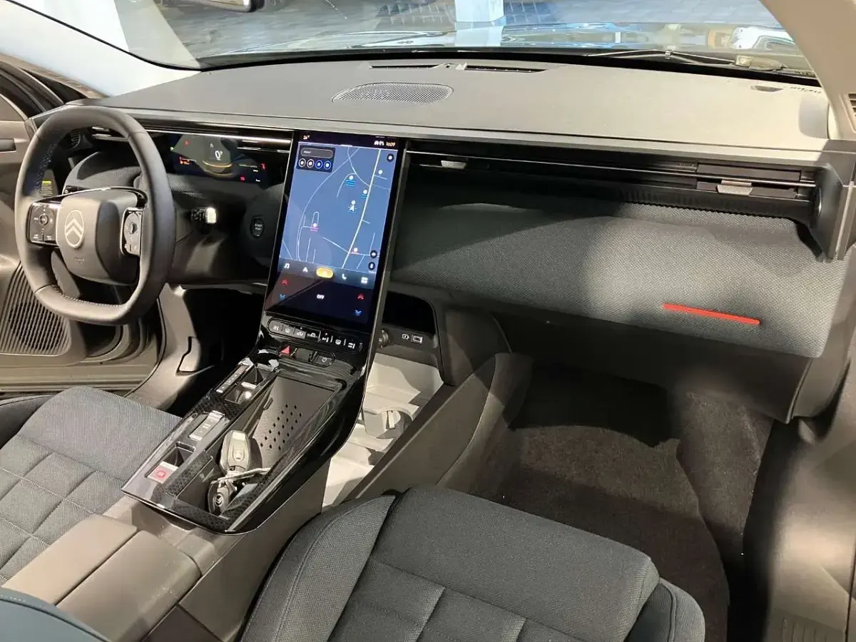 Neu Citroën C5 Aircross 136 PS (100 kW) 2026 Grün SUV