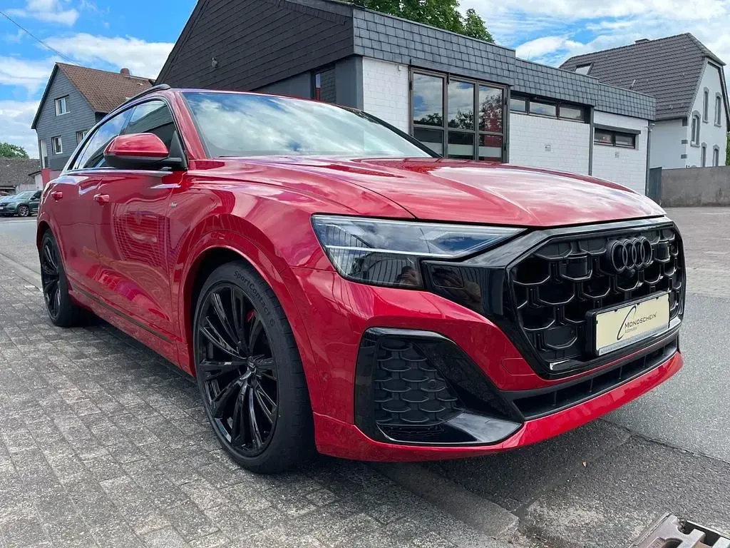 Neu Audi Q8 S-Line 286 PS (210 kW) 2026 Rot SUV