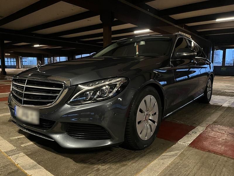 Grau Gebraucht 2015 Mercedes C220 Exclusive Kombi | 16.299 € (Fairer Preis) - Bild 1/4