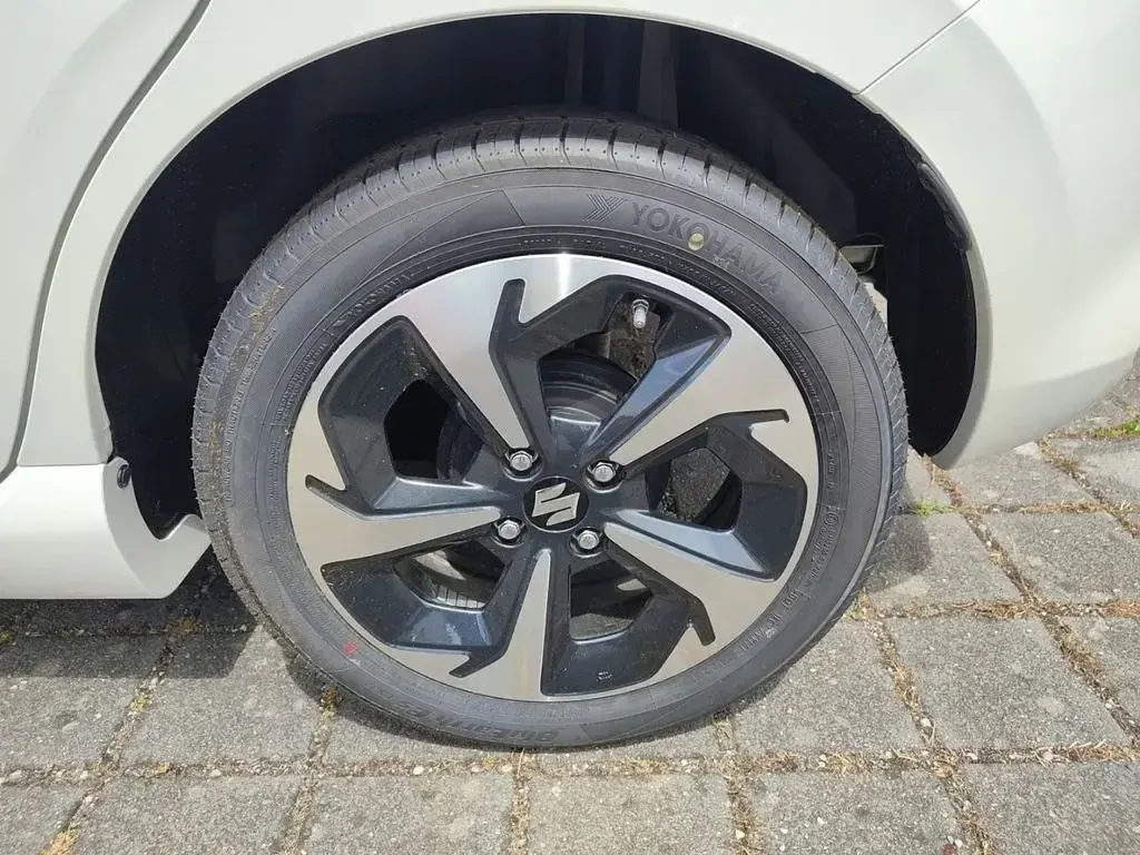 Gebraucht Suzuki Swift Comfort+ 82 PS (60 kW) 2026 Weiss Kleinwagen