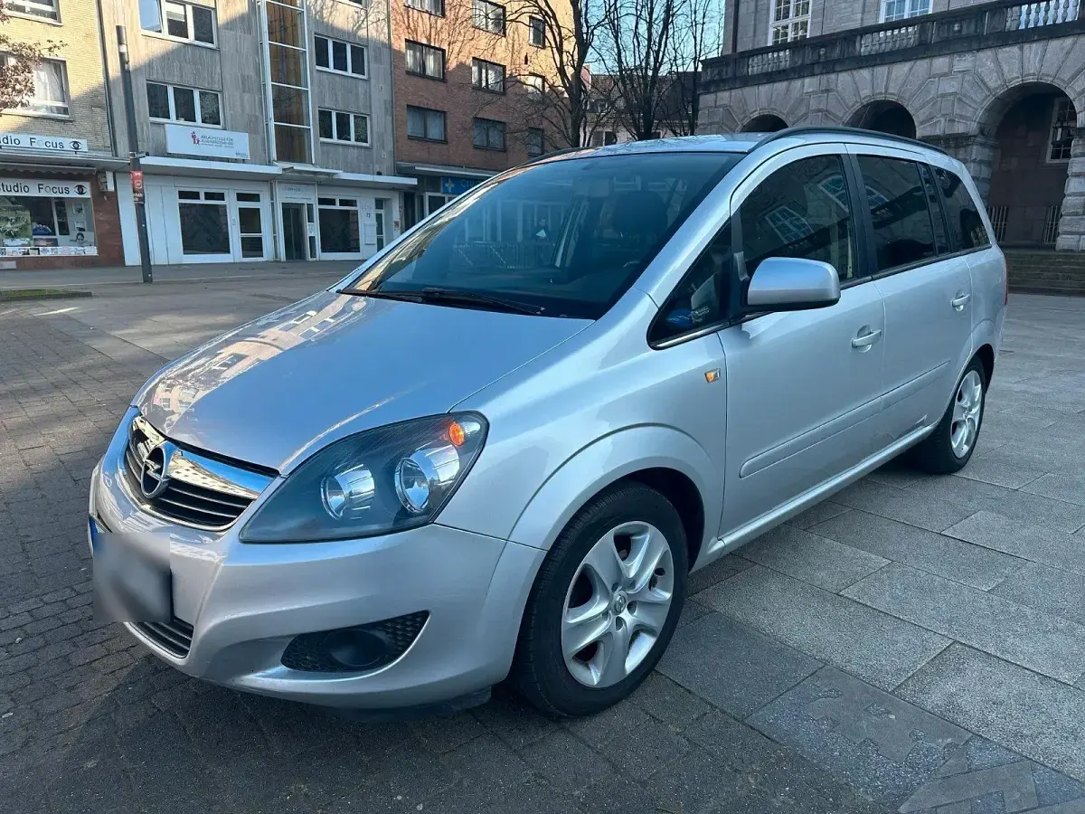 Gebraucht Opel Zafira 2011 Grau Van / Kleinbus