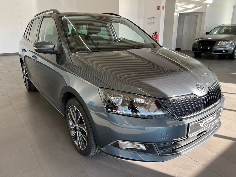 Gebraucht Skoda Fabia 90 PS (66 kW) 2015 Grau Kleinwagen