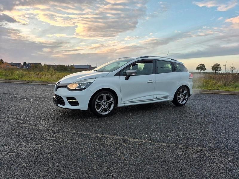 Weiß Gebraucht 2016 Renault Clio GrandTour GT GT Kombi | 7.750 € - Bild 1/4