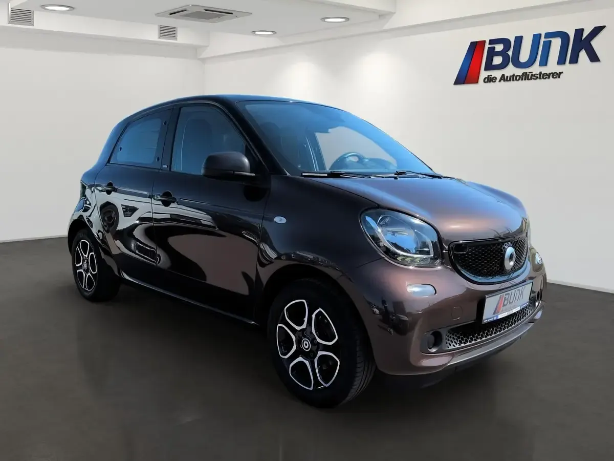 Second-hand Smart ForFour Basis 90 CP (66 kW) 2019 Negru Hatchback