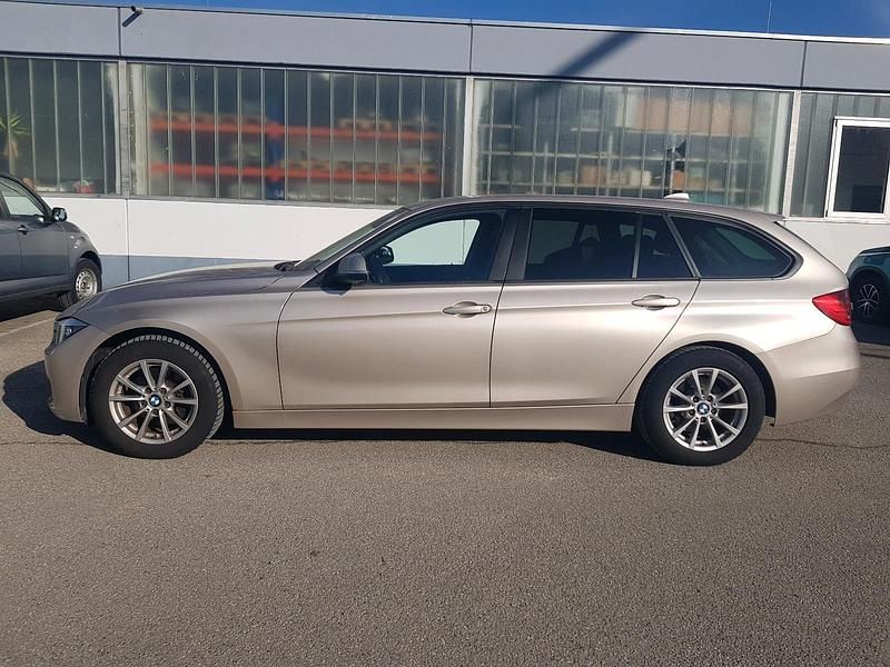 Gebraucht BMW 318 184 PS (135 kW) 2012 Silber Kombi