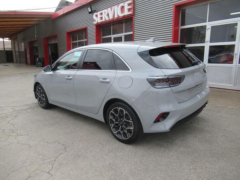 Gebraucht Kia Ceed 140 PS (102 kW) 2025 Kleinwagen