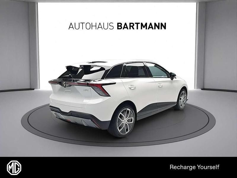 Gebraucht MG MG4 EV Luxury 150 kW (204 PS) 2025 Dover white Kleinwagen