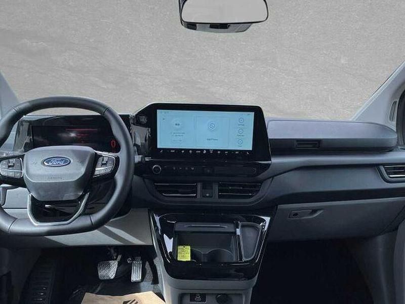 Gebraucht Ford Tourneo Custom Titanium 171 PS (125 kW) 2025 Andere Van