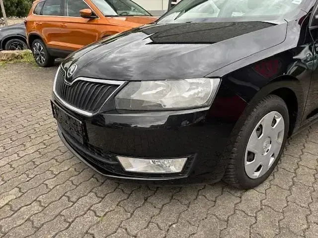 Gebraucht Skoda Rapid Elegance 86 PS (63 kW) 2014 Schwarz Limousine