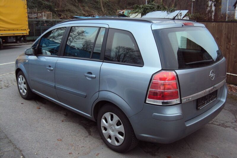 Silber Gebraucht 2007 Opel Zafira Catch Me Van / Kleinbus | 3.500 € (Fairer Preis) - Bild 1/4