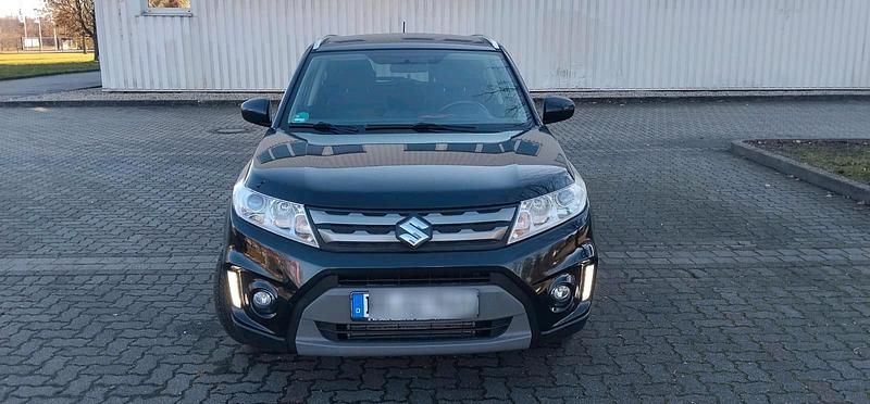 Gebraucht Suzuki Vitara 120 PS (88 kW) 2016 Schwarz SUV