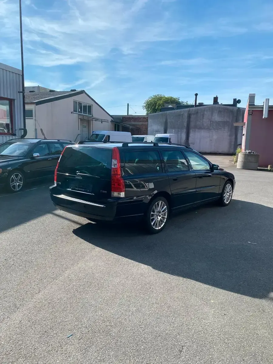 Gebraucht Volvo V70 140 PS (102 kW) 2006 Schwarz Kombi