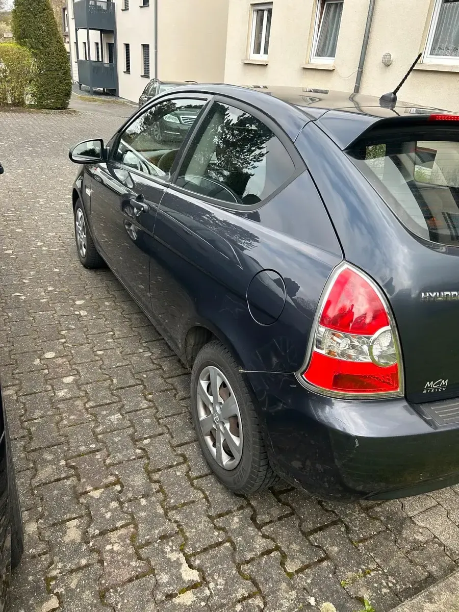 Gebraucht Hyundai Accent 110 PS (80 kW) 2008 Grau Kleinwagen