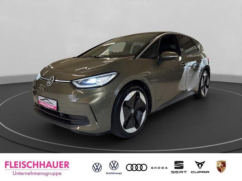 Gruen Gebraucht 2023 VW ID.3 Pro Kleinwagen | 33.980 € - Bild 1/4