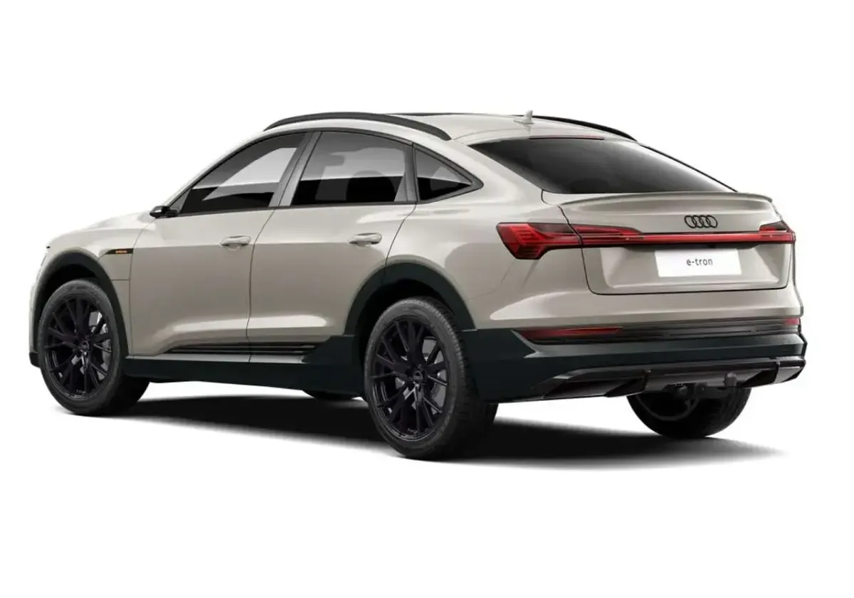 Używany Audi e-tron S-Line 300 kW (408 KM) 2022 Beżowy SUV
