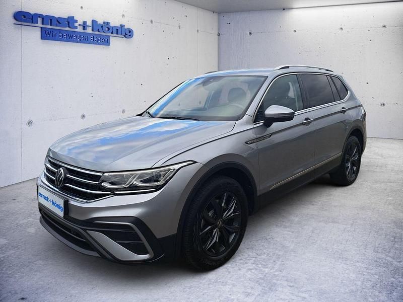 Silber Gebraucht 2022 VW Tiguan Allspace Life SUV | 34.990 € (Etwas zu teuer) - Bild 1/4