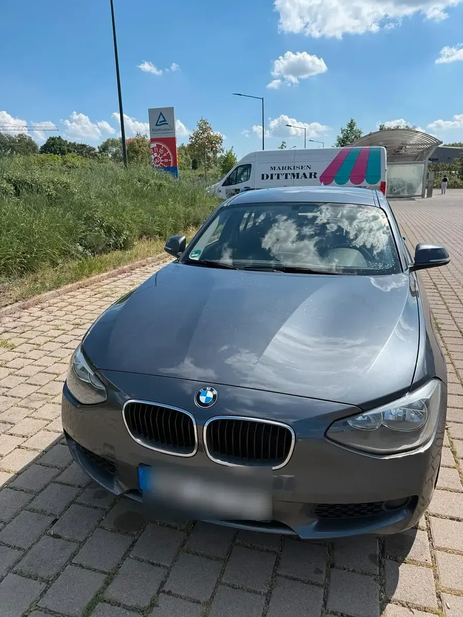 Gebraucht BMW 114 102 PS (75 kW) 2014 Grau Kleinwagen