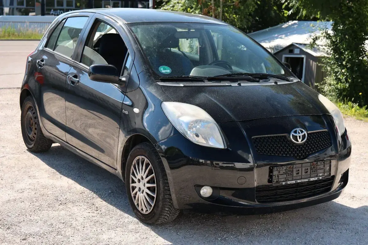 Gebraucht Toyota Yaris Team 90 PS (66 kW) 2008 Schwarz Kleinwagen