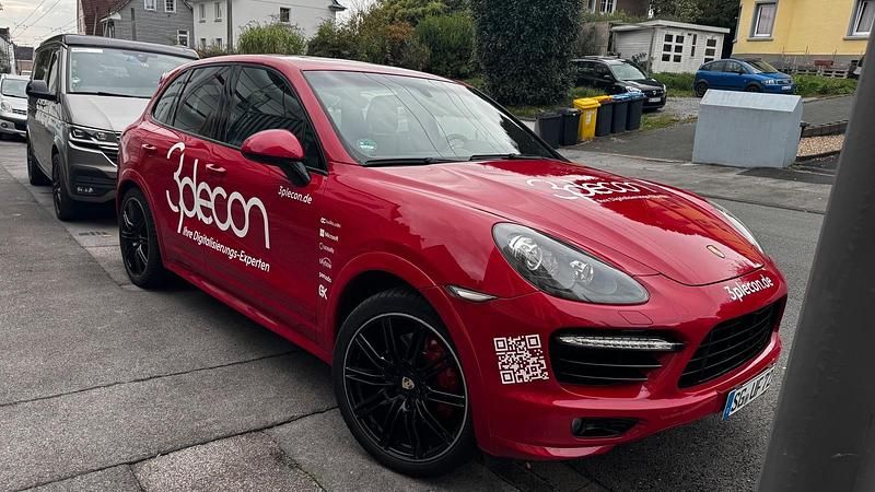 Rot Gebraucht 2012 Porsche Cayenne GTS SUV | 25.900 € - Bild 1/4