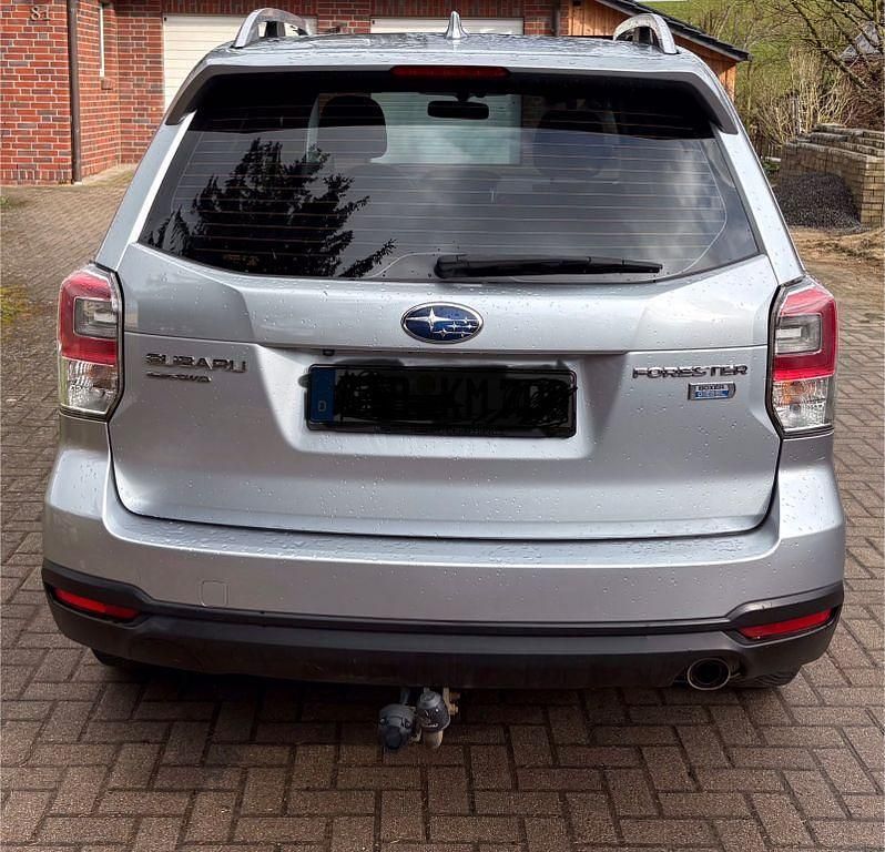 Gebraucht Subaru Forester Exclusive+ 147 PS (108 kW) 2016 Silber SUV