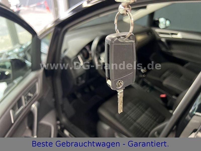 Schwarz Gebraucht 2015 VW Golf Sportsvan LOUNGE Van / Kleinbus | 10.990 € (Guter Preis) - Bild 1/4