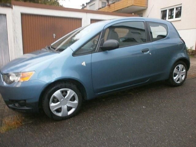 Gebraucht Mitsubishi Colt 75 PS (55 kW) 2009 Blau Kleinwagen