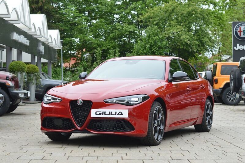 Rot Gebraucht 2023 Alfa Romeo Giulia Competizione Limousine | 39.900 € (Fairer Preis) - Bild 1/4