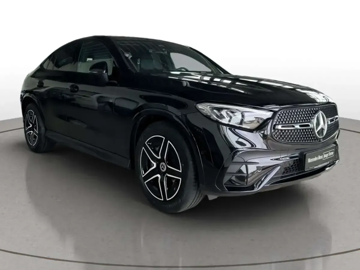 Gebraucht Mercedes GLC220 AMG line 197 PS (144 kW) 2025 Metalliclack obsidianschwarz SUV
