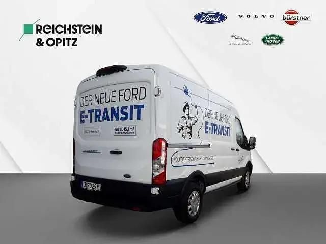 Gebraucht Ford E-Transit Trend 135 kW (184 PS) 2022 Weiß Van