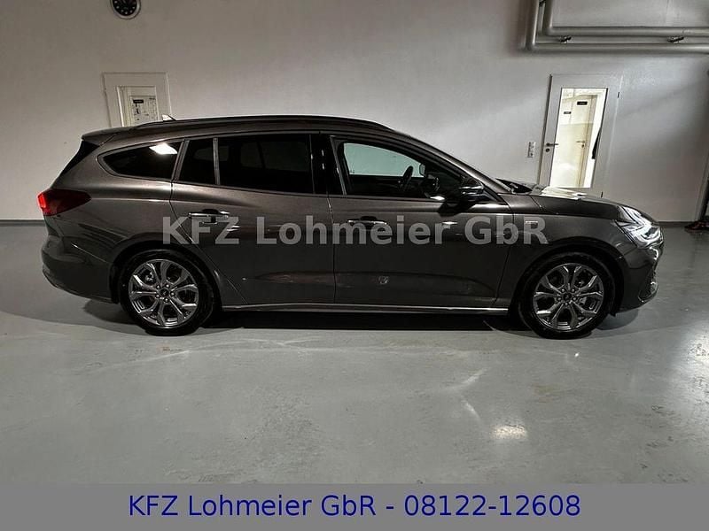 Nowe Ford Focus ST-Line X 155 KM (114 kW) 2025 Szary Sedan/Limuzyna