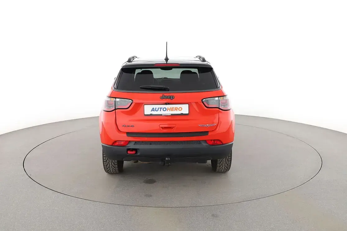 Gebraucht Jeep Compass Trailhawk 170 PS (125 kW) 2019 Orange SUV