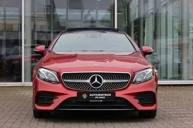 Gebraucht Mercedes E400 AMG 330 PS (242 kW) 2020 Hyazinthrot  metalliclack Coupé