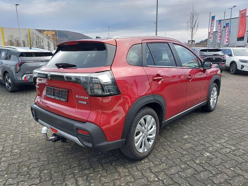 Gebraucht Suzuki SX4 S-Cross Comfort 129 PS (94 kW) 2023 Rot Limousine