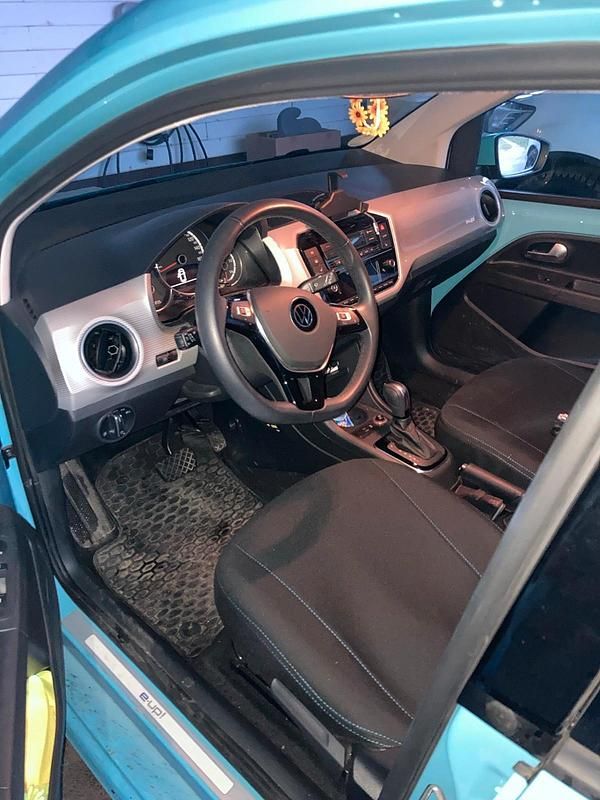 Gebraucht VW e-up! Move 64 kW (88 PS) 2023 Blau Kleinwagen