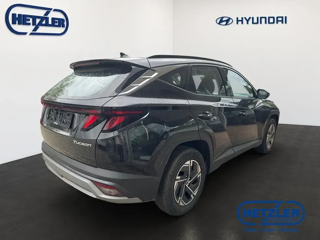 Neu Hyundai Tucson Select 150 PS (110 kW) 2025 Abyss black / met SUV
