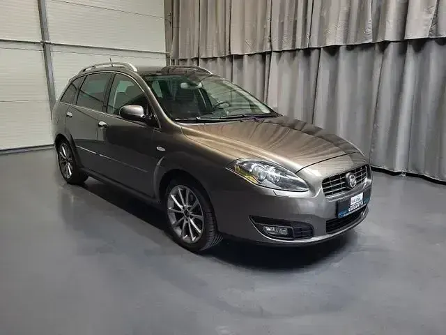 Gebraucht Fiat Croma Emotion 200 PS (147 kW) 2008 Grau Kombi