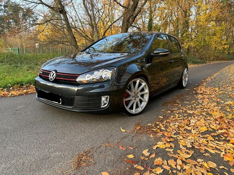 Grau Gebraucht 2009 VW Golf VI GTI Limousine | 6.600 € - Bild 1/4