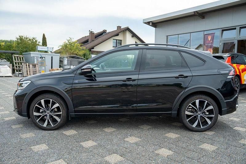 Gebraucht VW Taigo R-line 150 PS (110 kW) 2025 Deep black perleffekt SUV