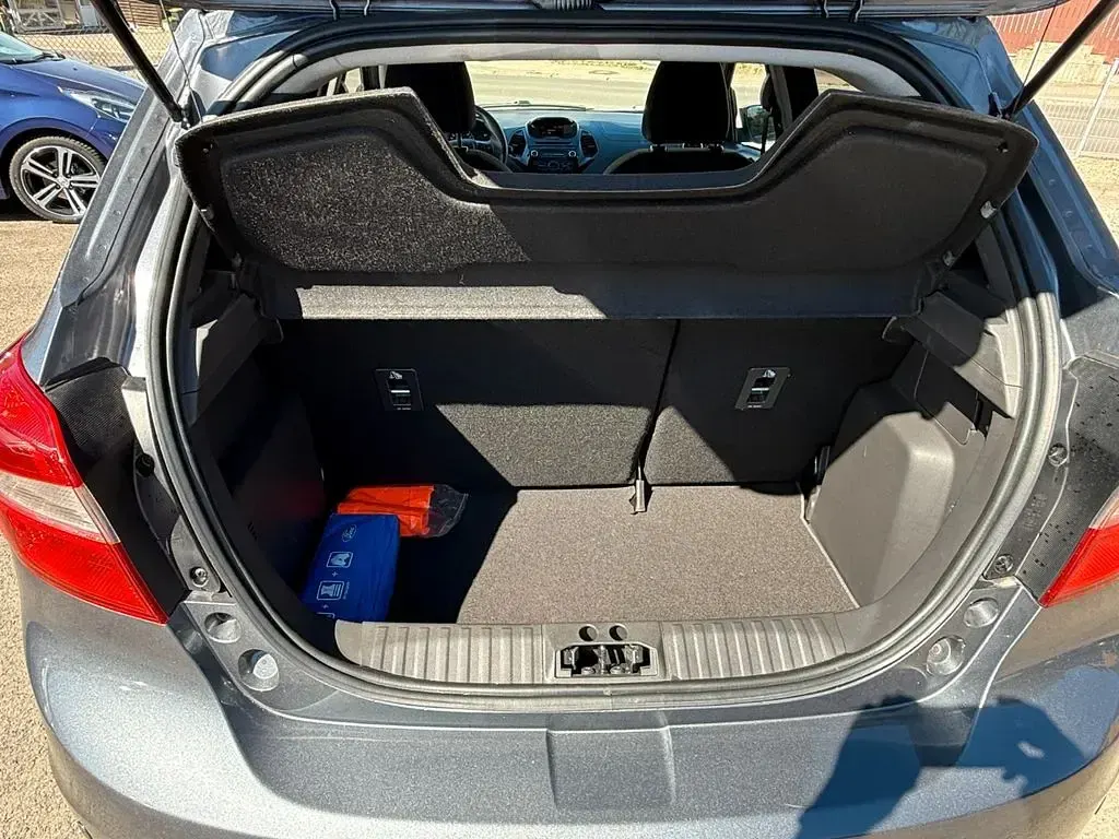 Gebraucht Ford Ka Plus Cool & Sound Edition 86 PS (63 kW) 2017 Grau Kleinwagen