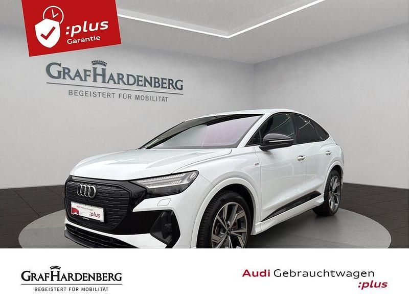 Gletscherweiß metallic Gebraucht 2022 Audi Q4 Sportback e-tron Ambiente SUV | 33.888 € (Etwas zu teuer) - Bild 1/4