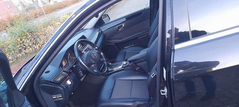 Gebraucht Mercedes E220 Avantgarde 170 PS (125 kW) 2009 Limousine